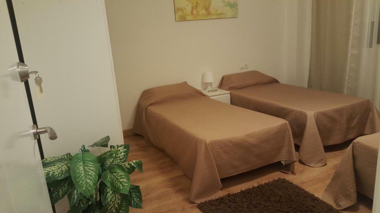 Pension Yna Holiday Málaga Buitenkant foto