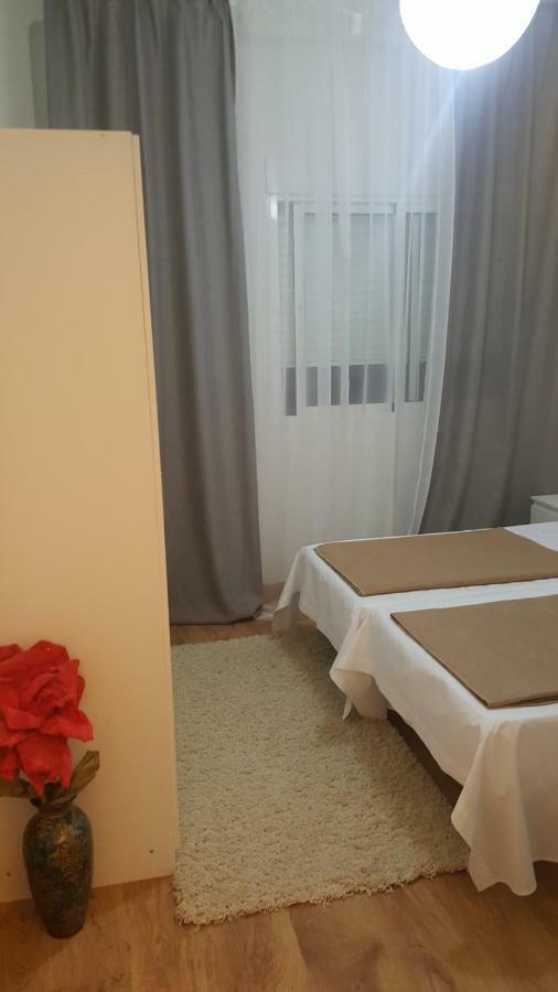Pension Yna Holiday Málaga Buitenkant foto